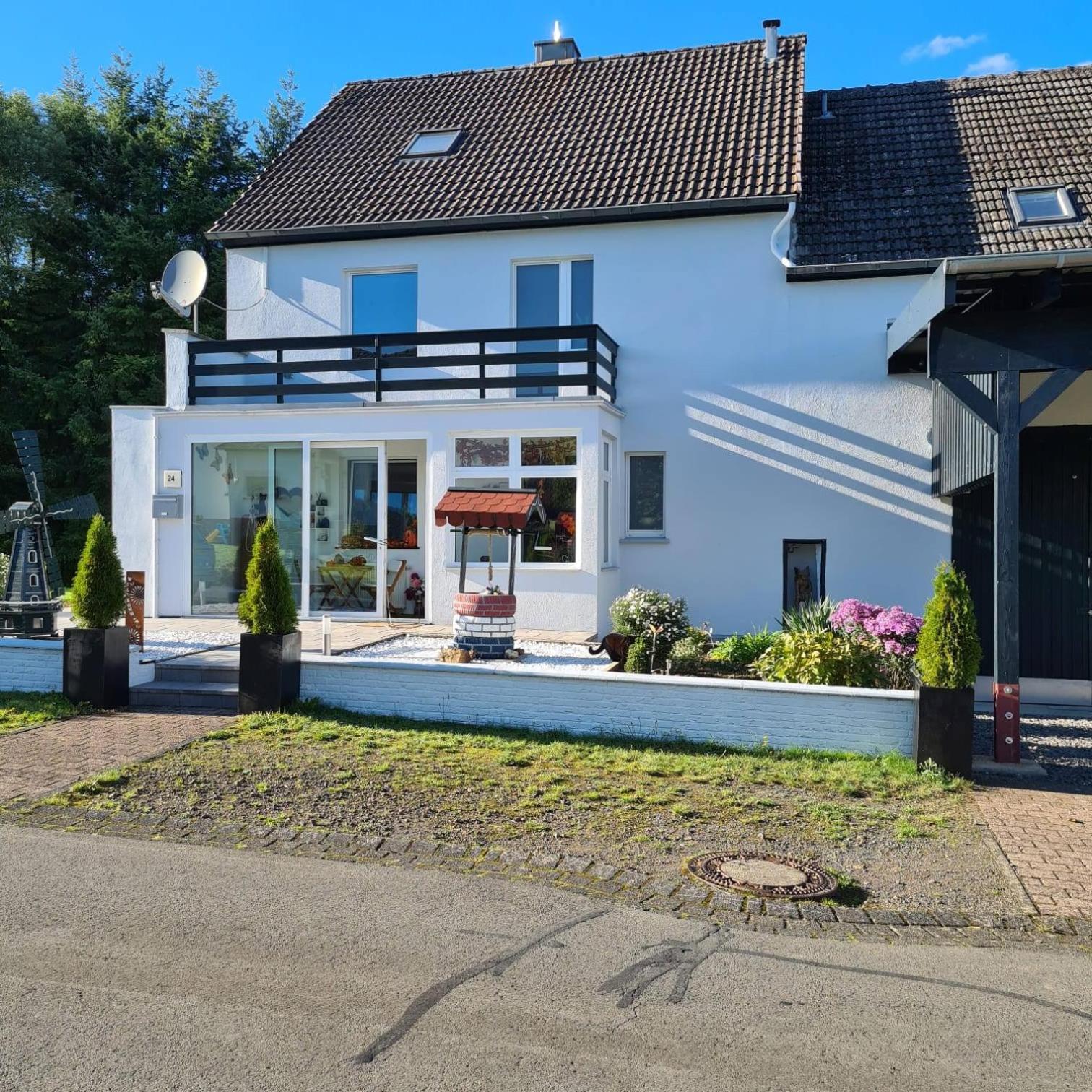 Guesthouse Wallenborn - Lodge Екстер'єр фото